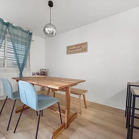 Lumineux Proche De La Gare *