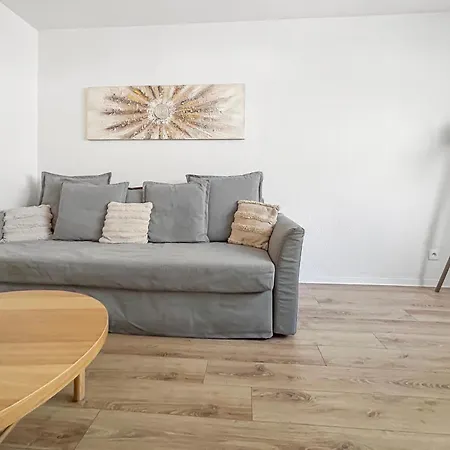 Lumineux Proche De La Gare Appartement *