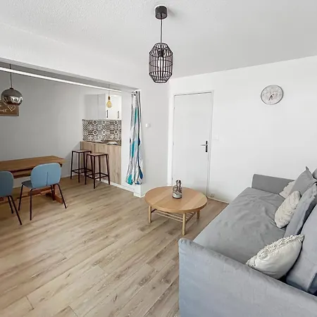 Lumineux Proche De La Gare