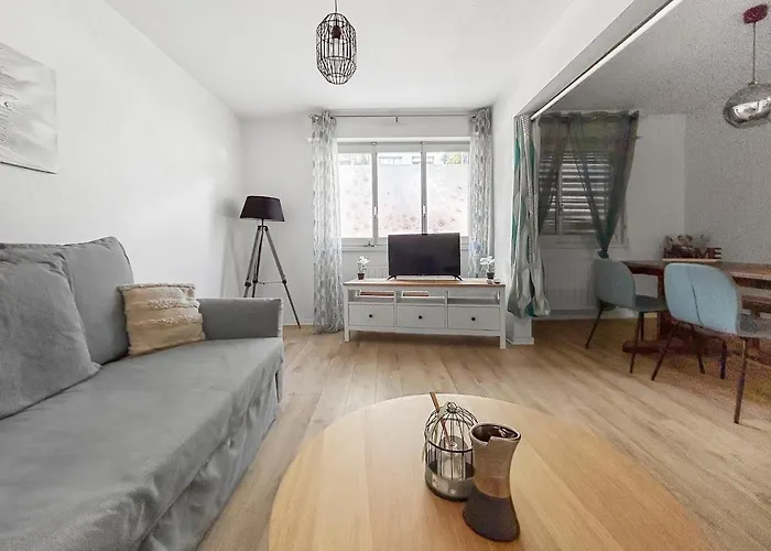 Lumineux Proche De La Gare