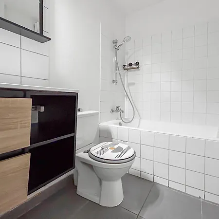 Lumineux Proche De La Gare