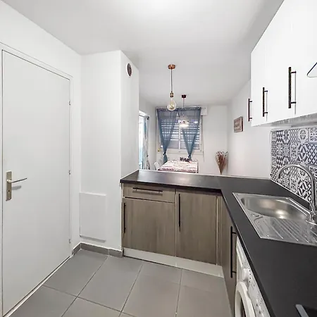 Lumineux Proche De La Gare *