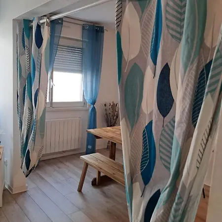 Lumineux Proche De La Gare *